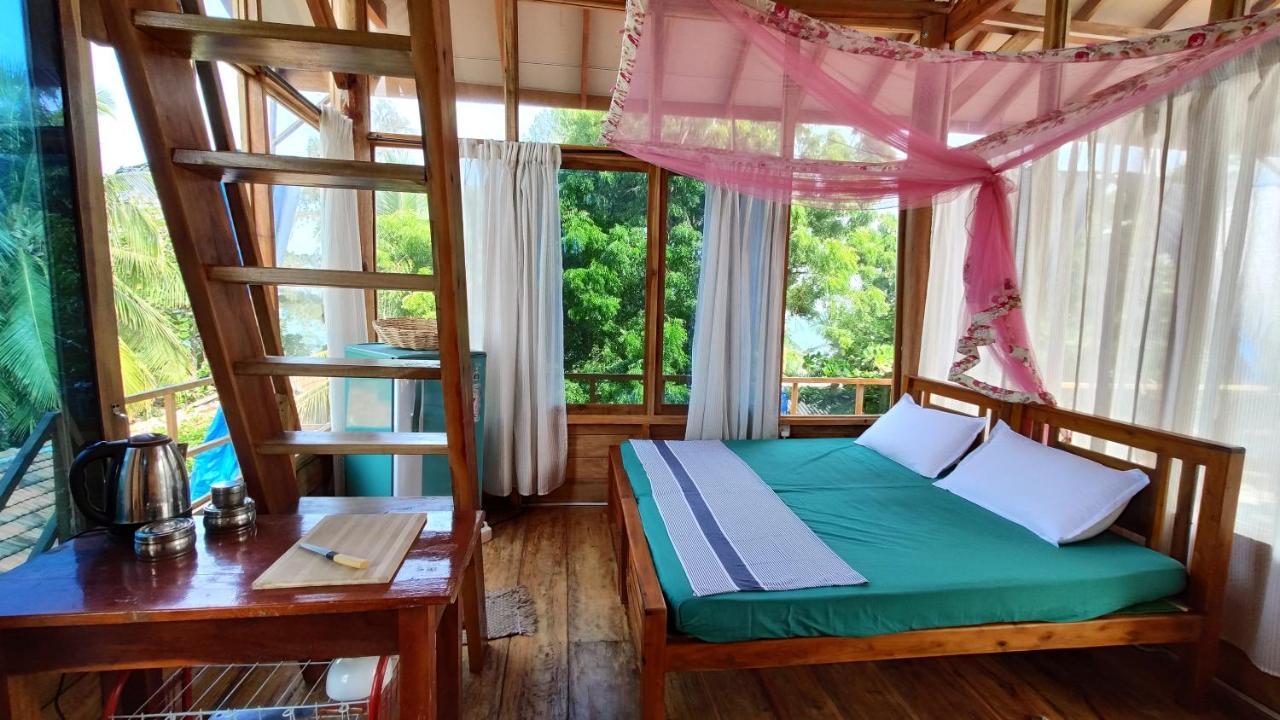 Surf Beach Hotel Arugam Bay Exterior photo