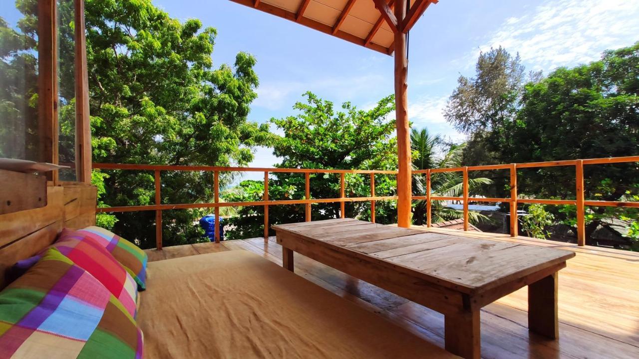 Surf Beach Hotel Arugam Bay Exterior photo