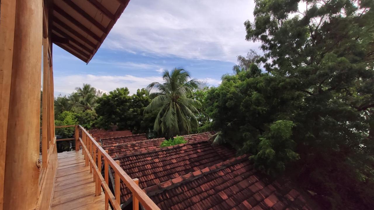 Surf Beach Hotel Arugam Bay Exterior photo