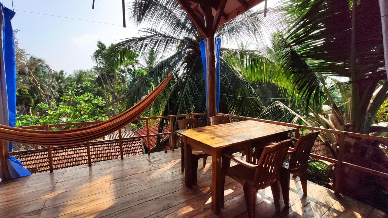 Surf Beach Hotel Arugam Bay Exterior photo