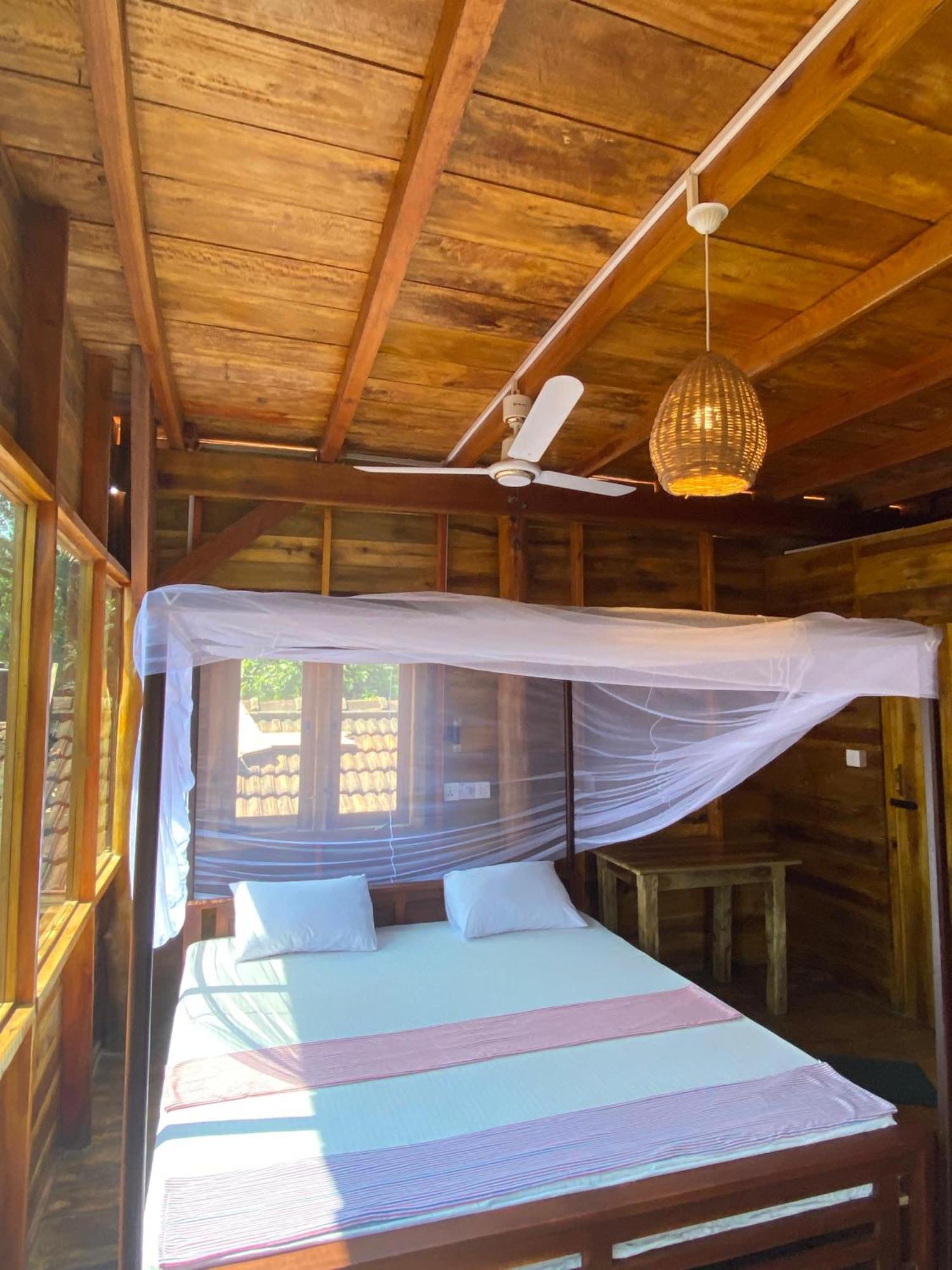 Surf Beach Hotel Arugam Bay Exterior photo